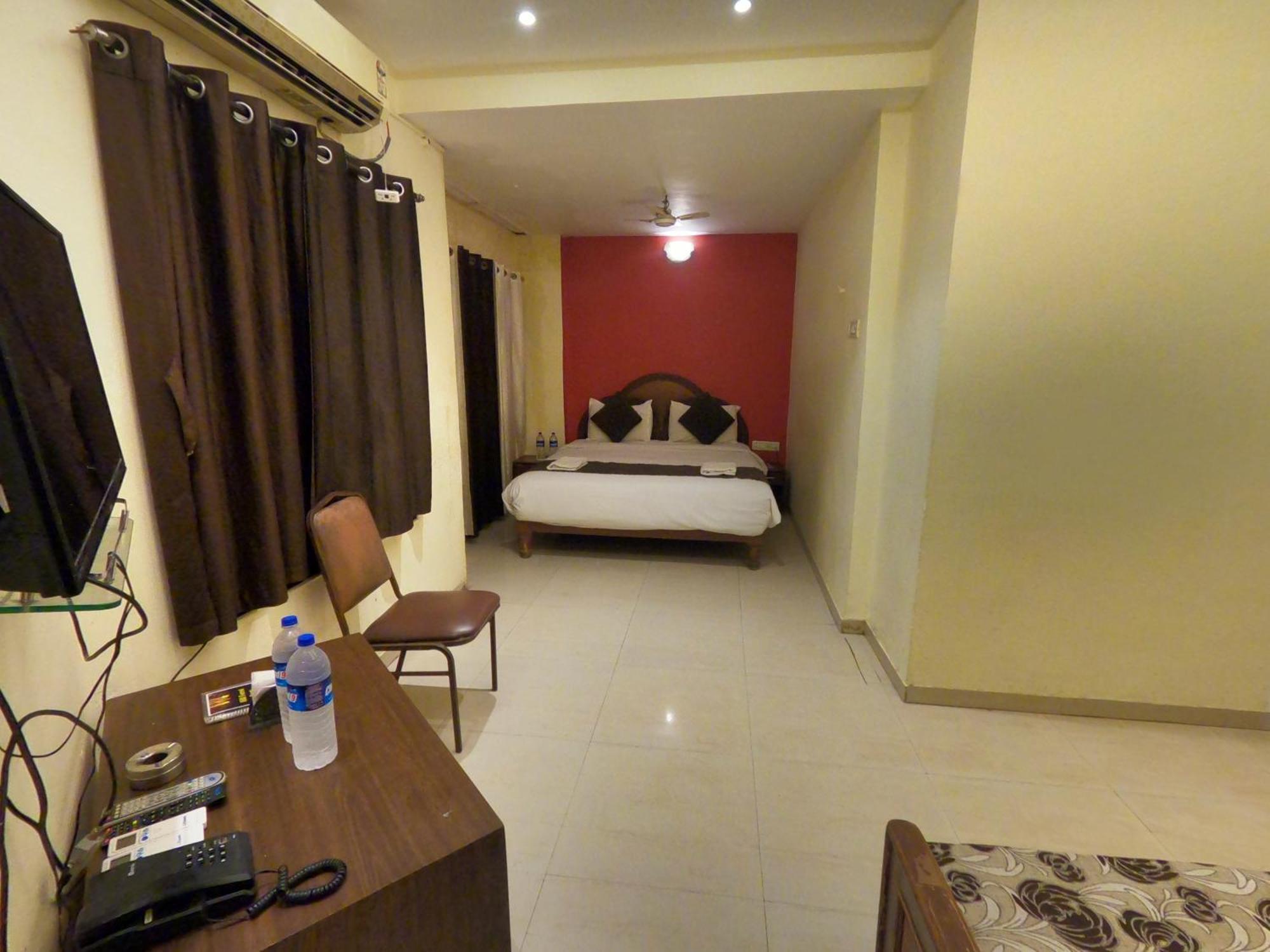 Hill Forest Resort Lonavala Kültér fotó