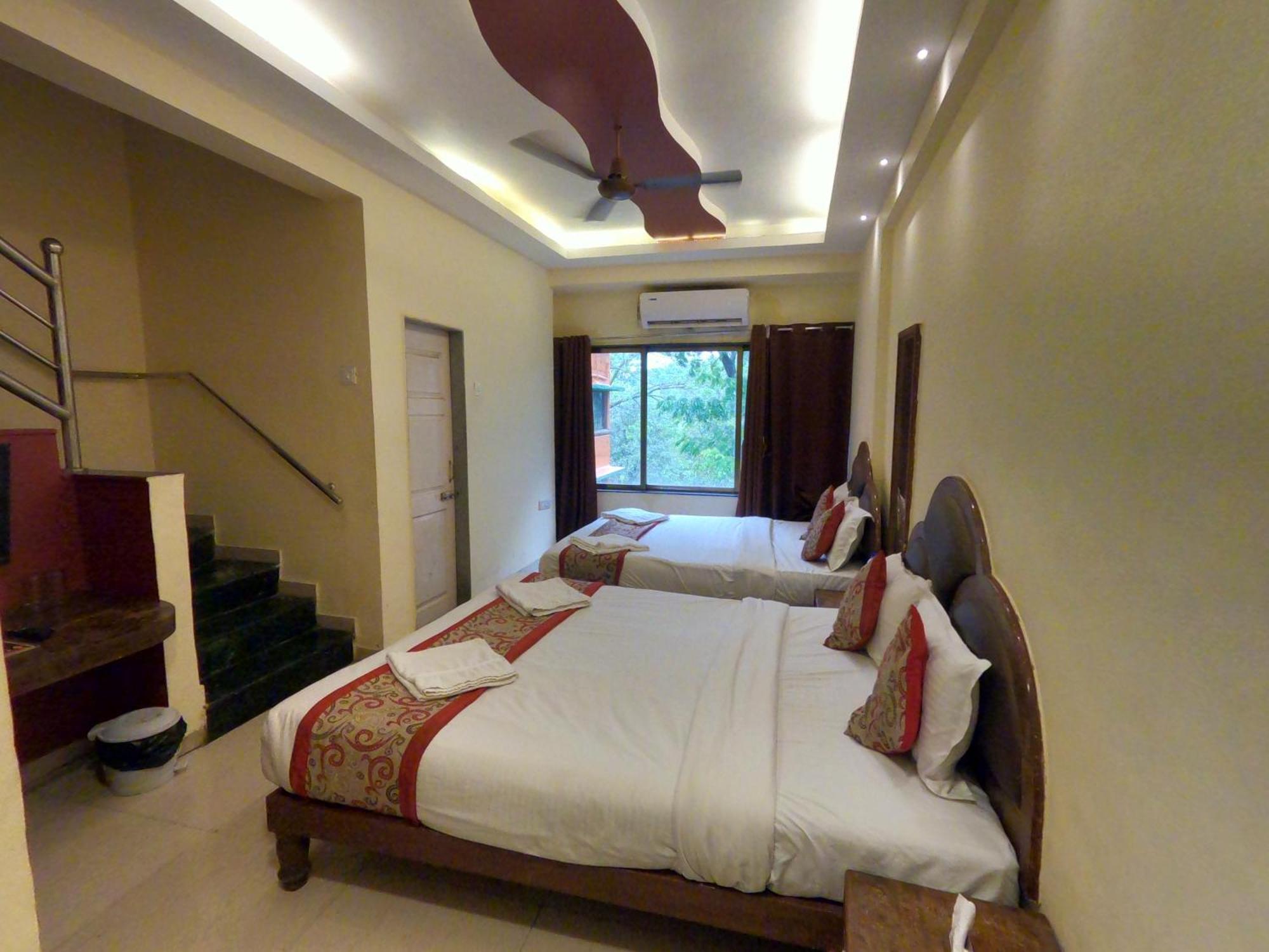 Hill Forest Resort Lonavala Kültér fotó