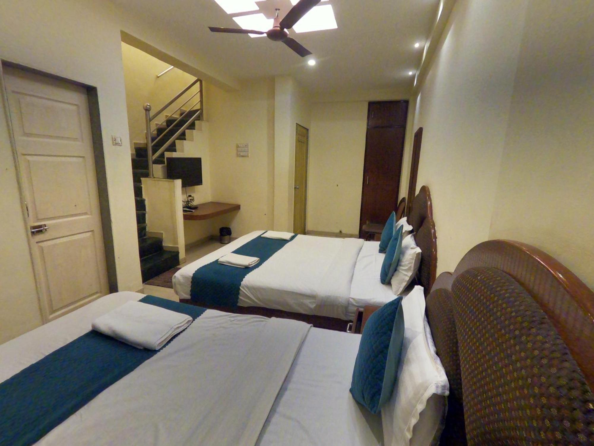 Hill Forest Resort Lonavala Kültér fotó