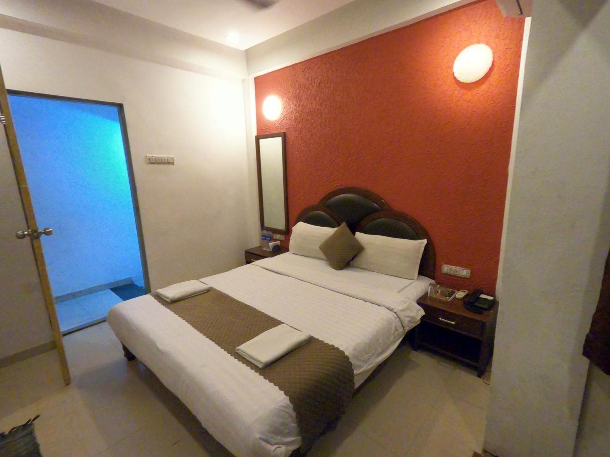 Hill Forest Resort Lonavala Kültér fotó